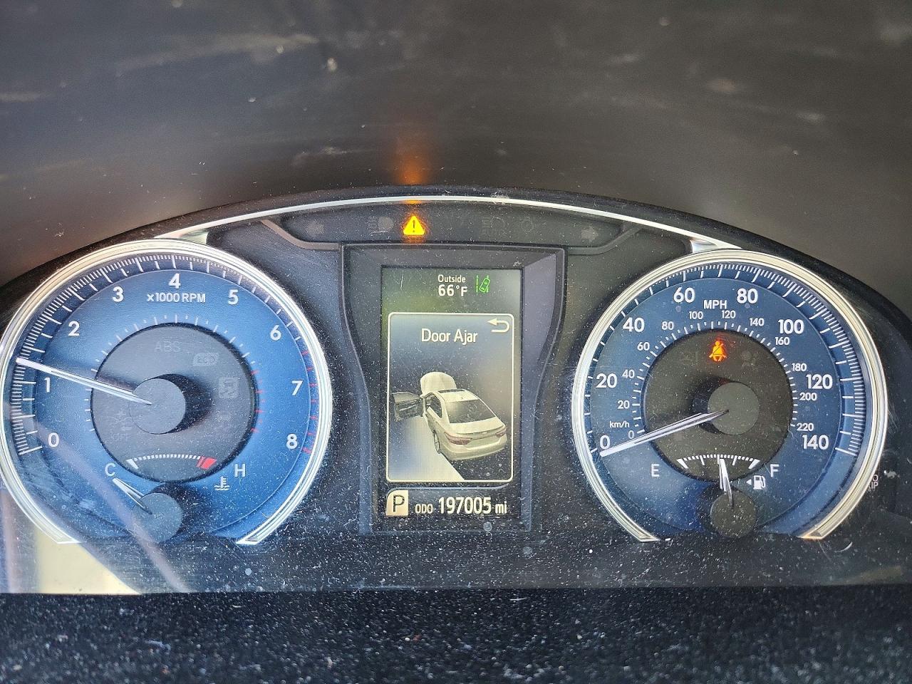 2015 TOYOTA CAMRY XLE V6 photo 25
