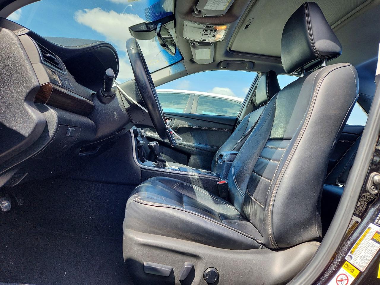 2015 TOYOTA CAMRY XLE V6 photo 19