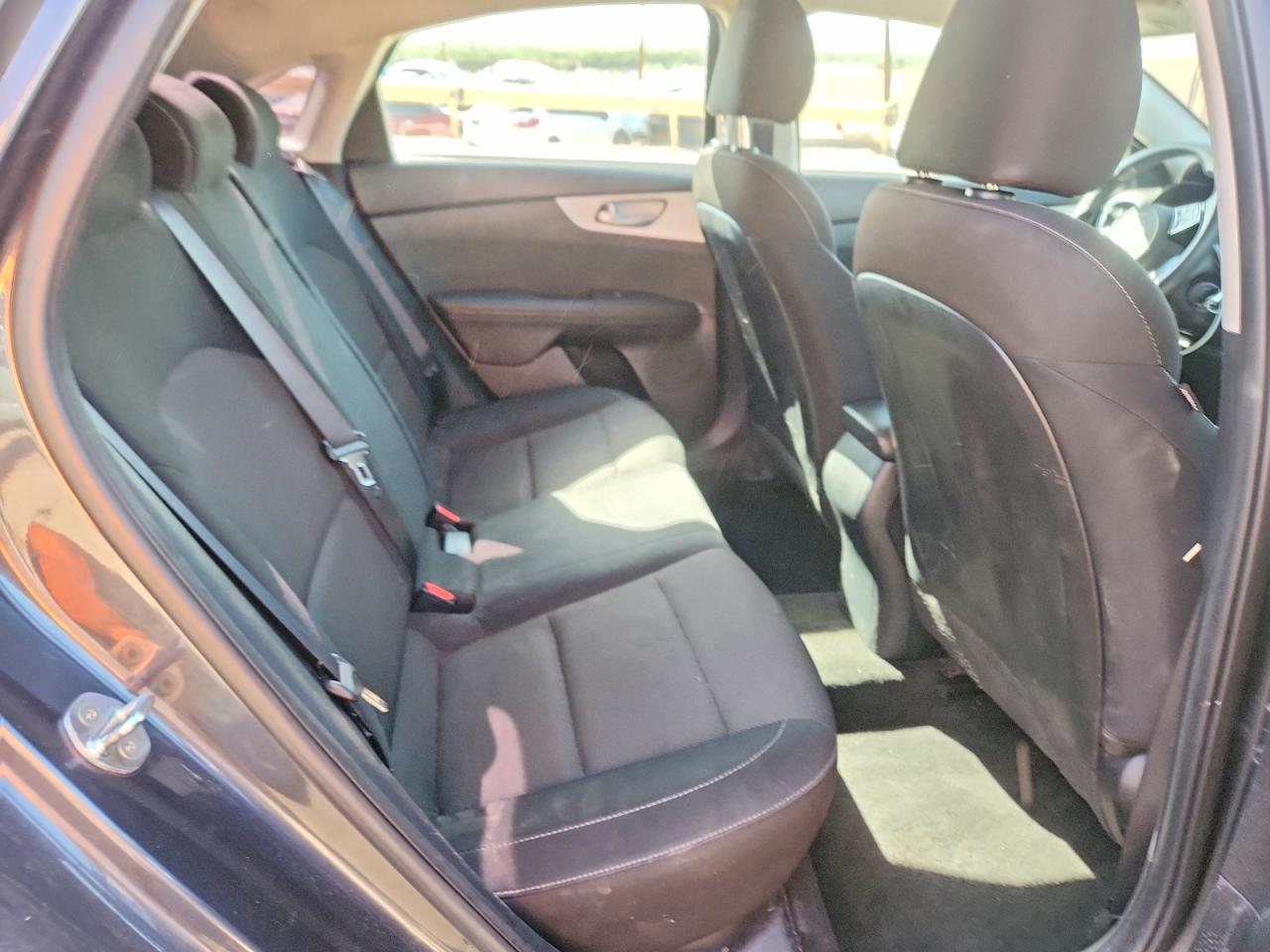 2023 KIA FORTE LXS photo 28