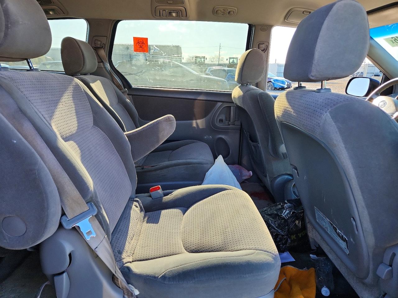 2006 TOYOTA SIENNA LE 7 PASSENGER photo 21