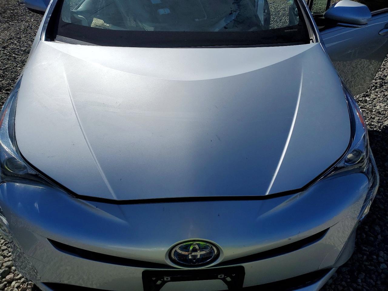 2018 TOYOTA PRIUS FOUR TOURING photo 21
