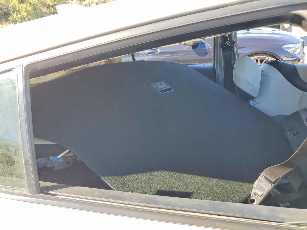 2018 TOYOTA PRIUS FOUR TOURING photo 19