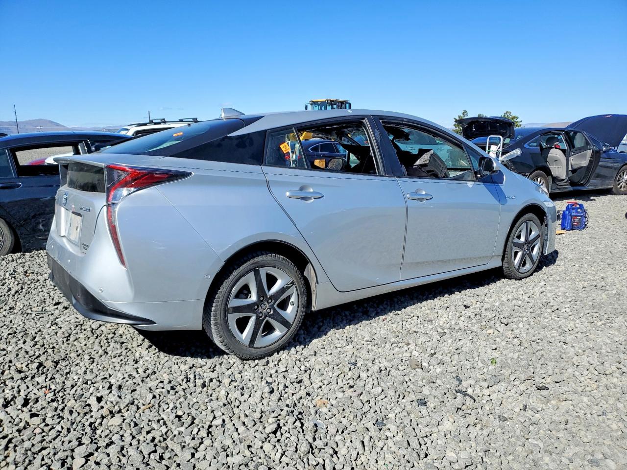 2018 TOYOTA PRIUS FOUR TOURING photo 5
