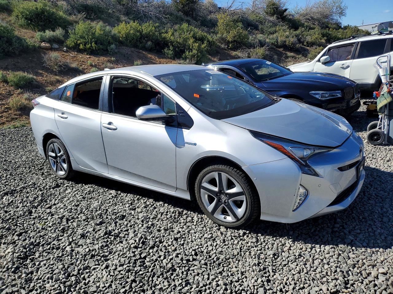 2018 TOYOTA PRIUS FOUR TOURING photo 7