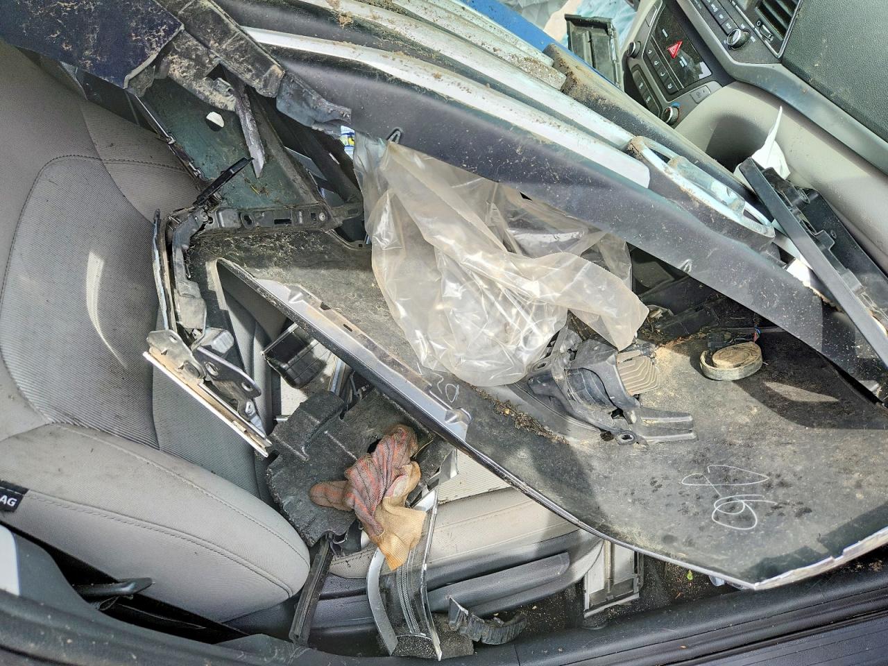 2018 HYUNDAI ELANTRA SEL photo 34