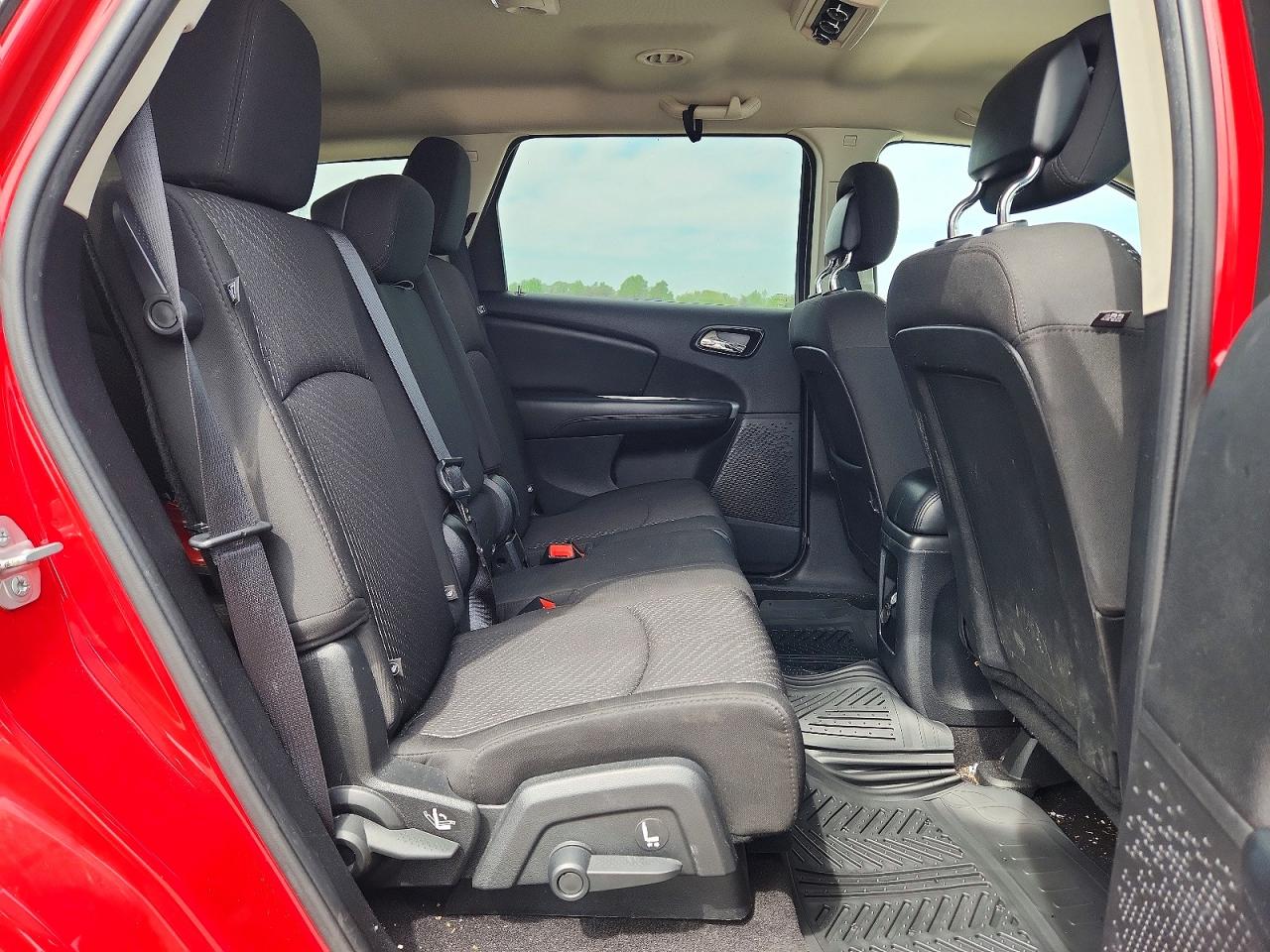 2015 DODGE JOURNEY SXT photo 31