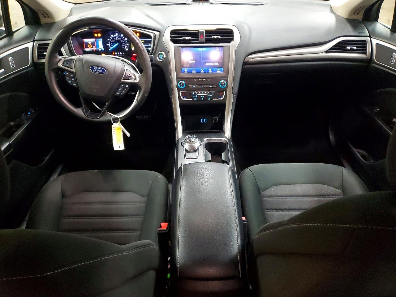 2020 FORD FUSION SE photo 22