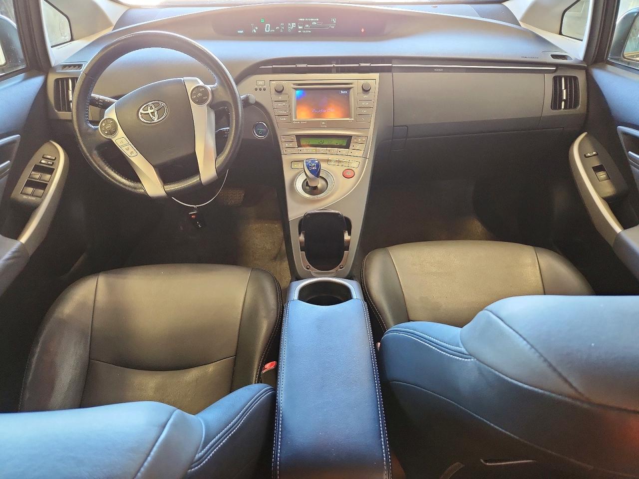 2013 TOYOTA PRIUS FOUR photo 22