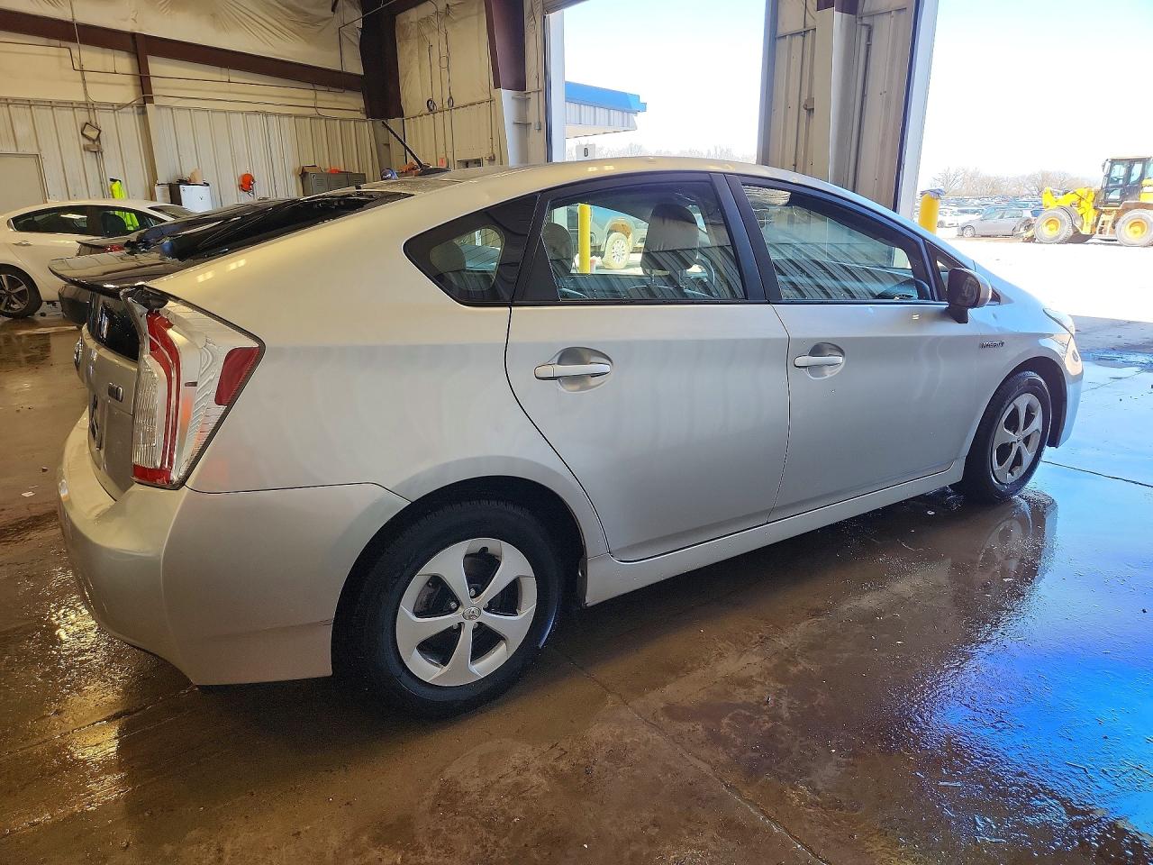 2013 TOYOTA PRIUS FOUR photo 7