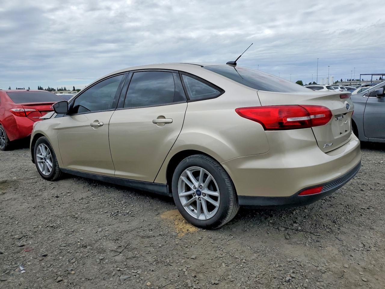 2018 FORD FOCUS SE photo 3