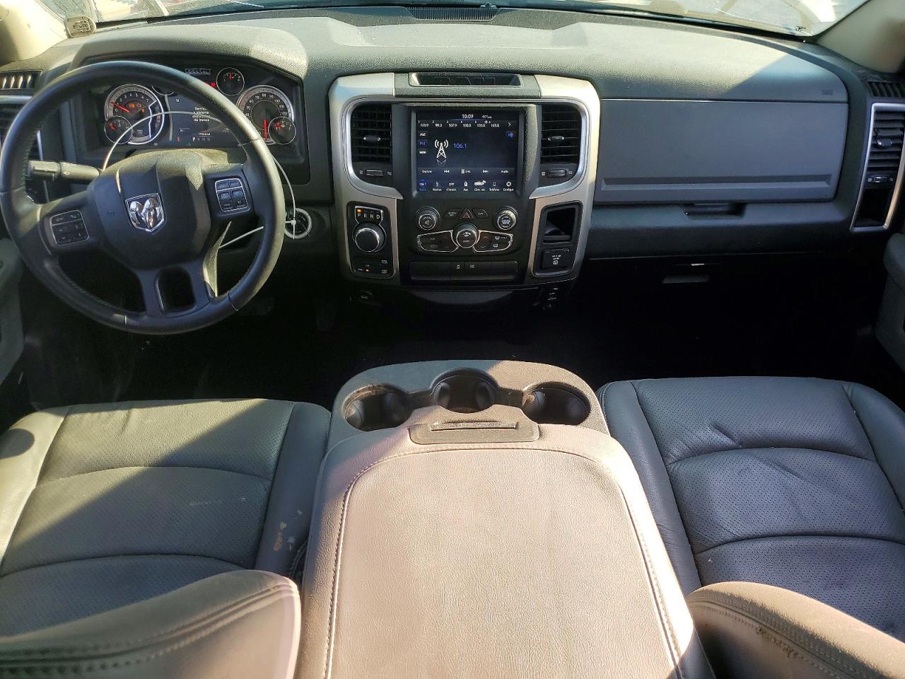 2019 RAM 1500 CLASSIC SLT photo 22