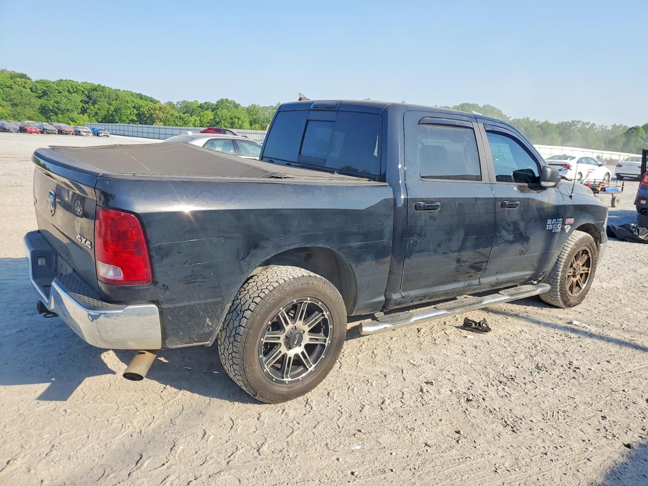 2019 RAM 1500 CLASSIC SLT photo 7