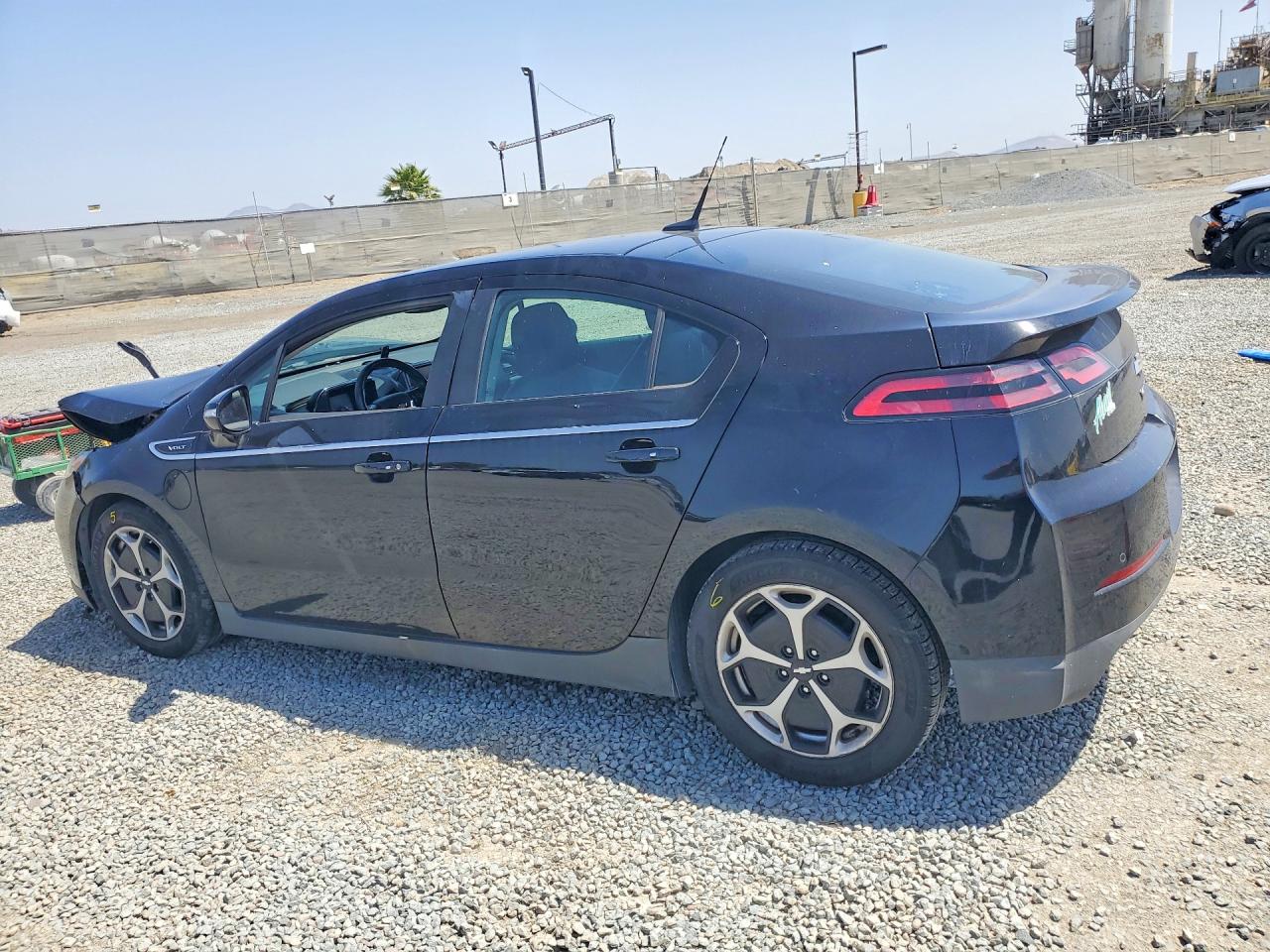 2014 CHEVROLET VOLT photo 4