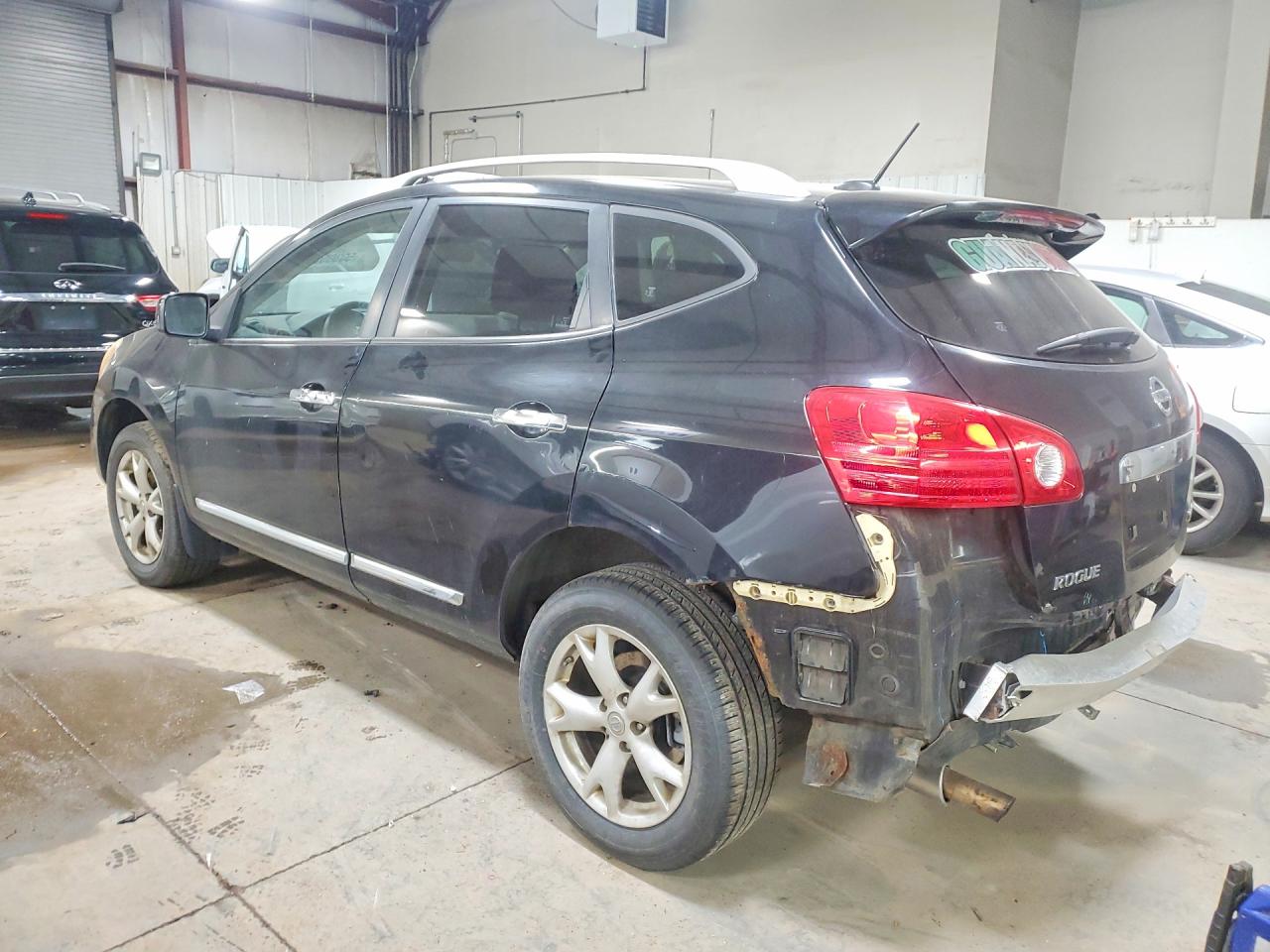 2011 NISSAN ROGUE S photo 3
