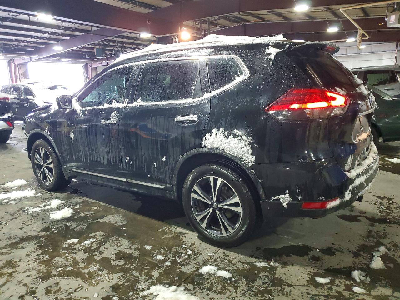 2017 NISSAN ROGUE SL photo 2
