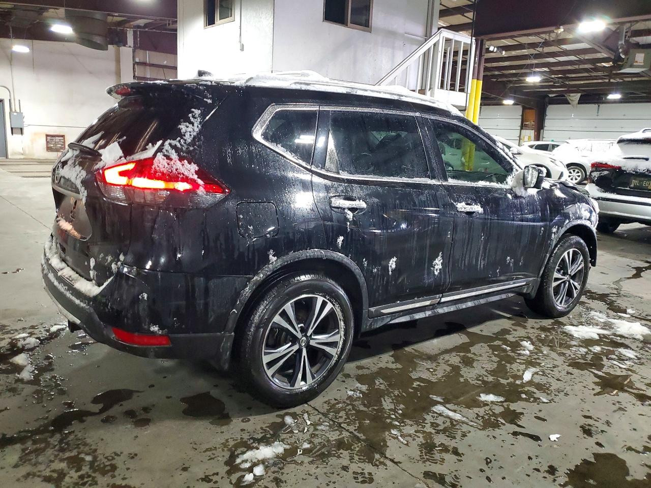 2017 NISSAN ROGUE SL photo 3
