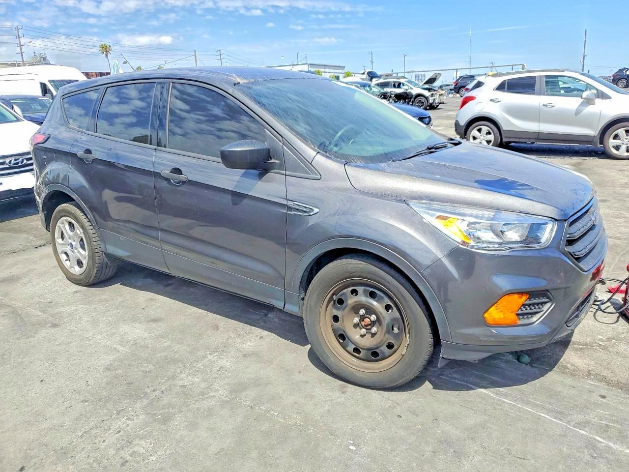 2017 FORD ESCAPE S photo 7