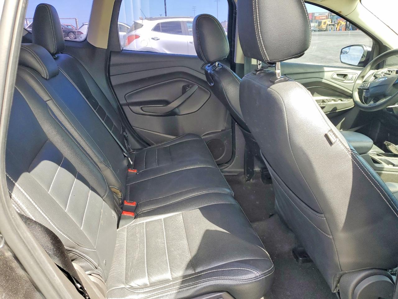 2017 FORD ESCAPE S photo 19