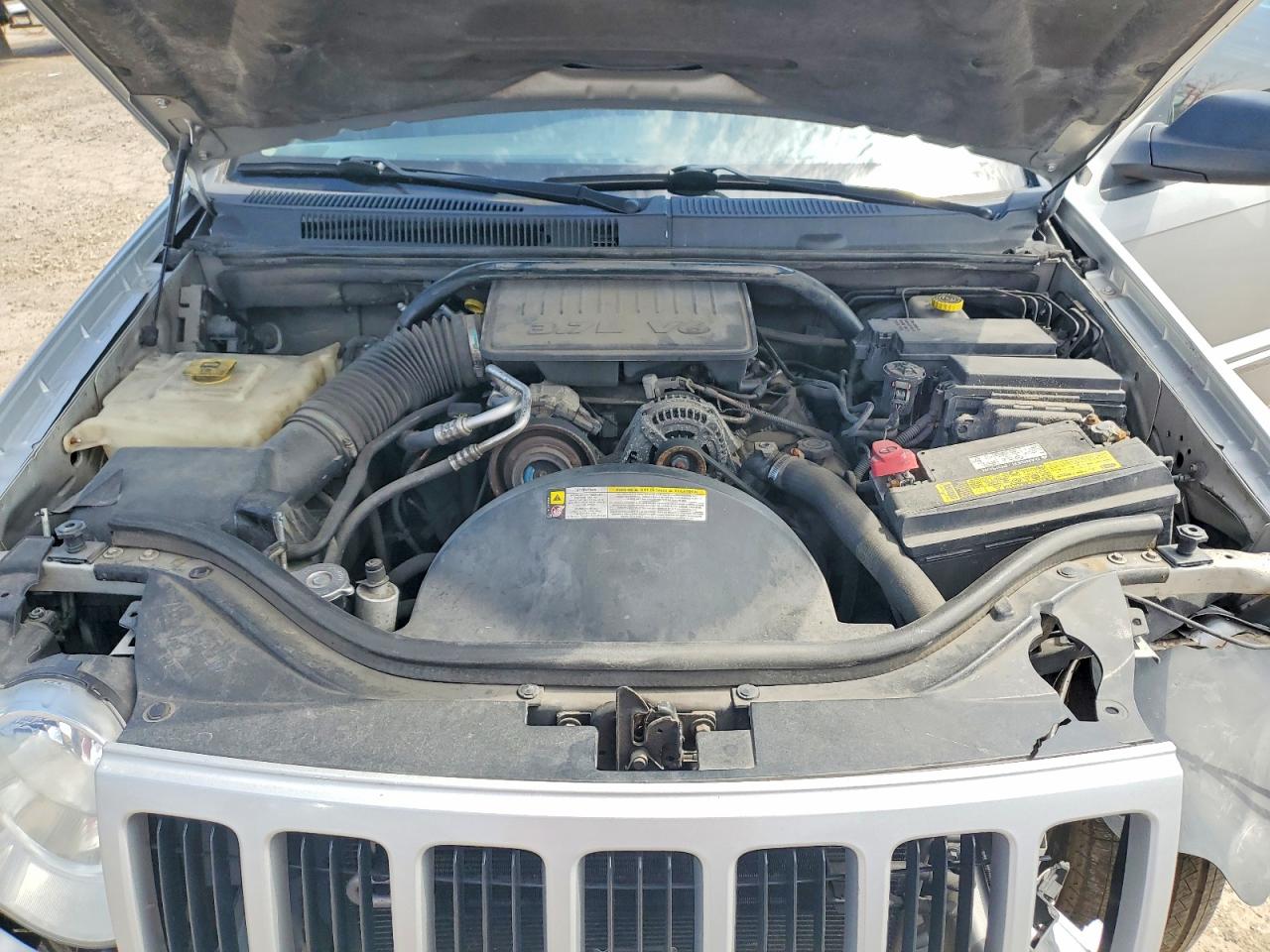 2010 JEEP GRAND CHEROKEE LAREDO photo 23