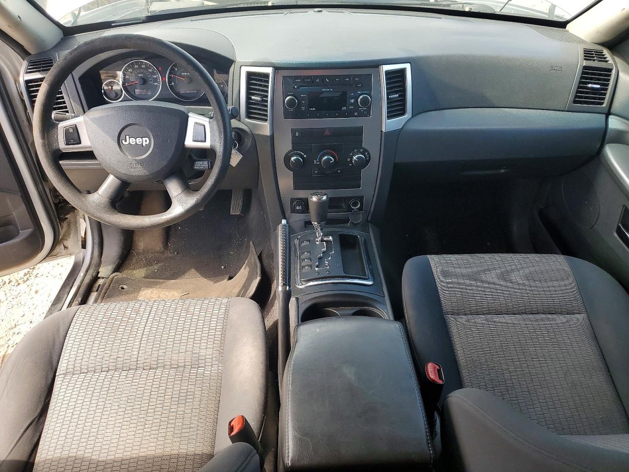 2010 JEEP GRAND CHEROKEE LAREDO photo 15