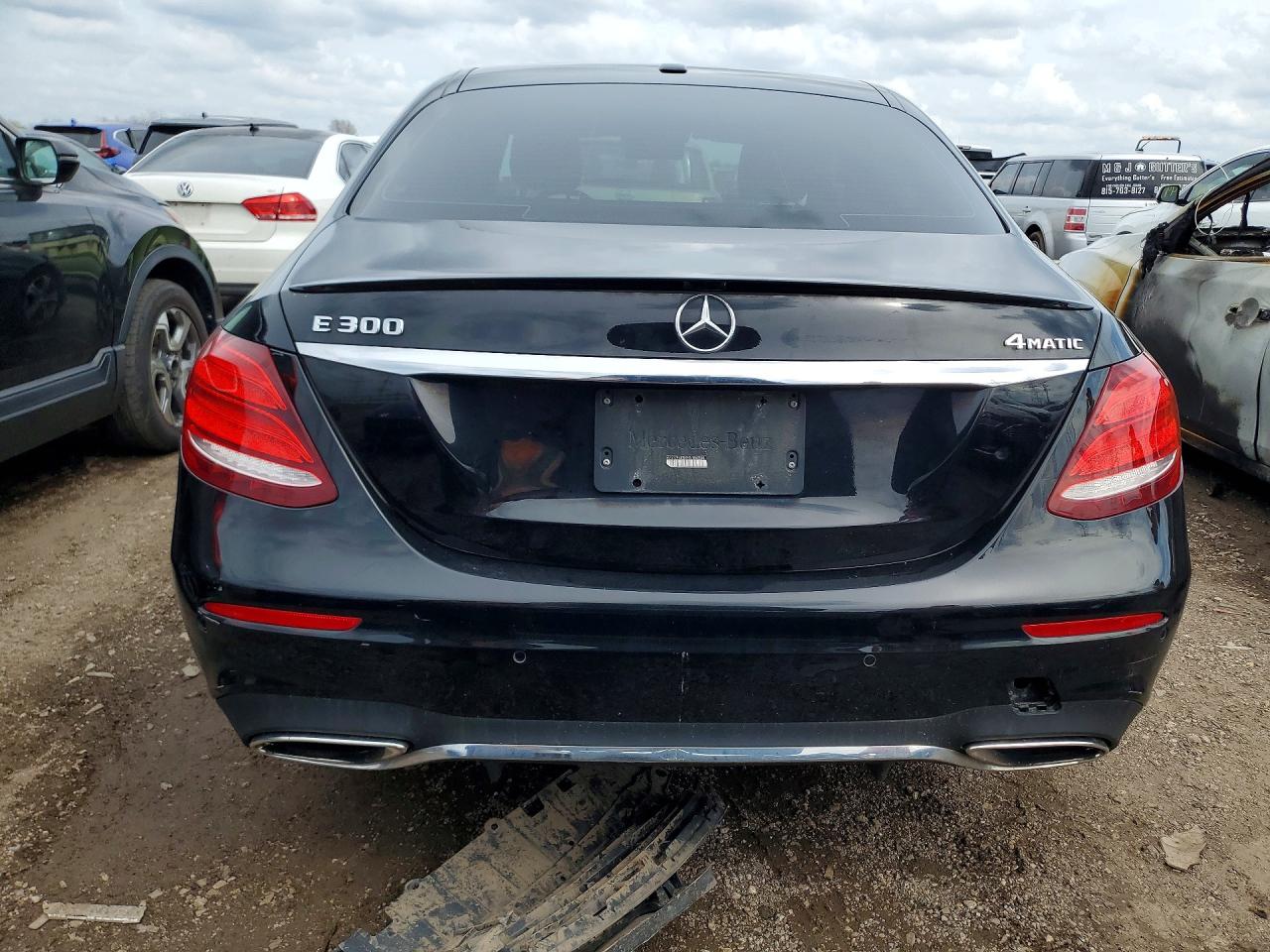 2017 MERCEDES-BENZ E 300 4MATIC photo 11