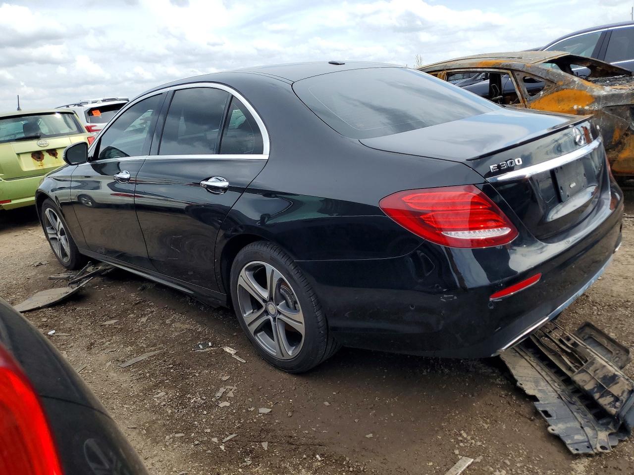2017 MERCEDES-BENZ E 300 4MATIC photo 3