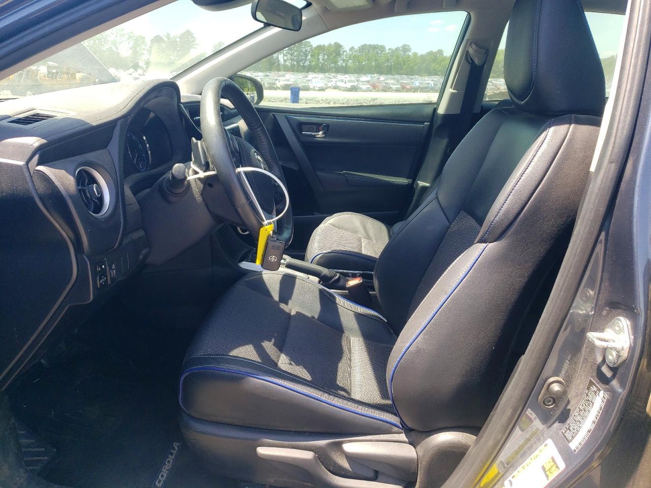 2018 TOYOTA COROLLA SE photo 19