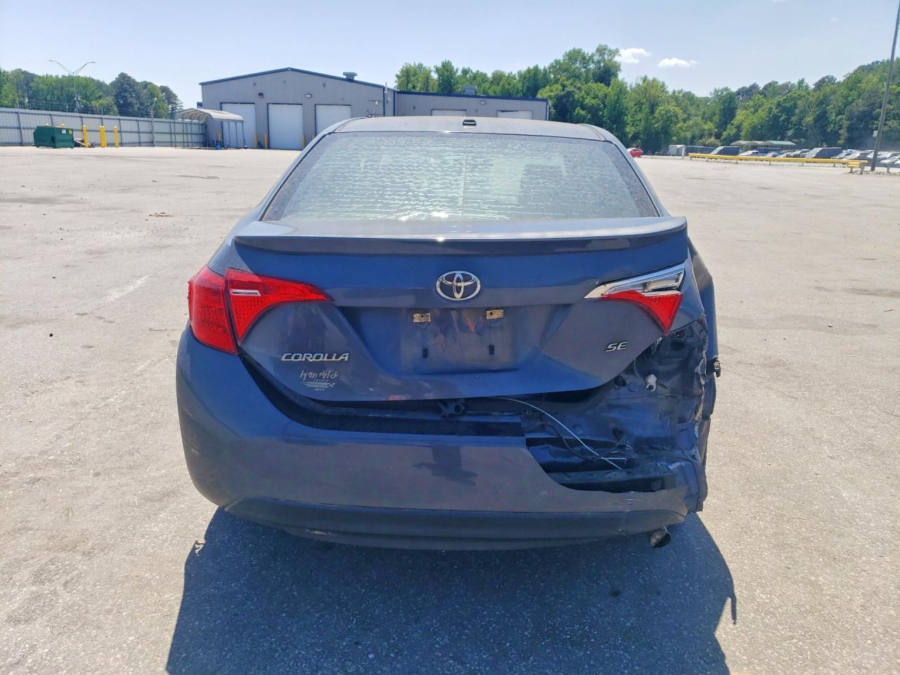 2018 TOYOTA COROLLA SE photo 16