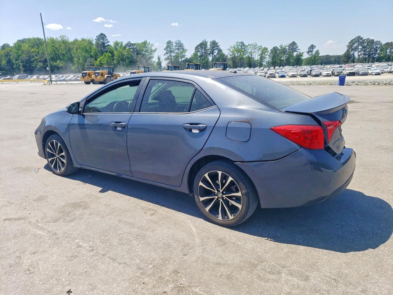 2018 TOYOTA COROLLA SE photo 4