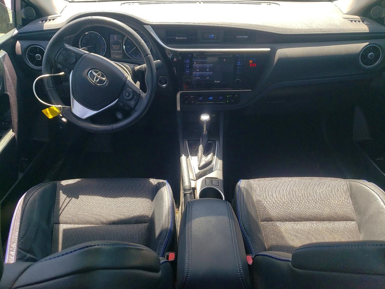 2018 TOYOTA COROLLA SE photo 22