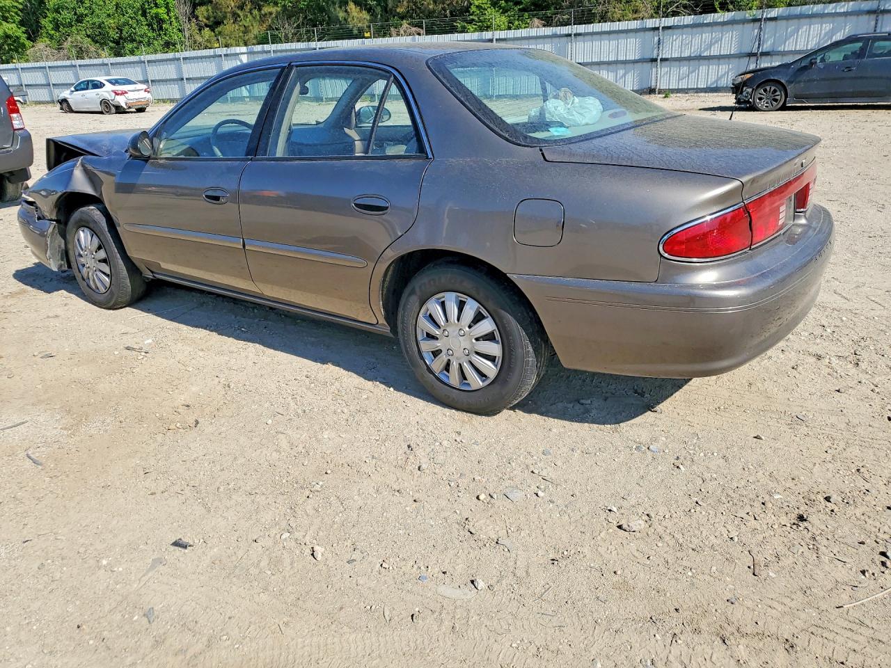 2005 BUICK CENTURY CUSTOM photo 3