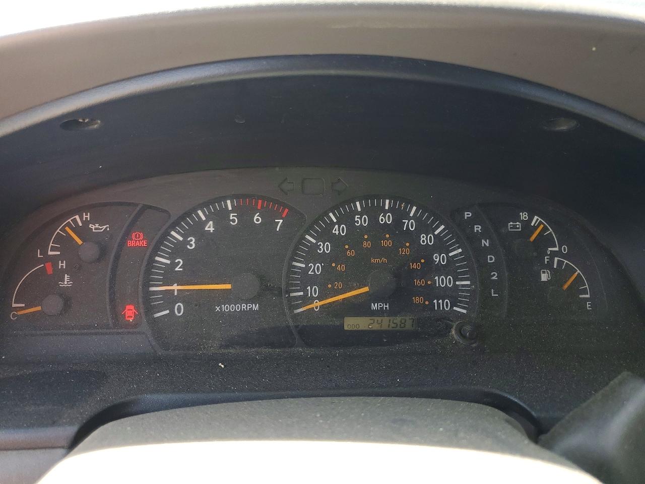 2001 TOYOTA TUNDRA SR5 photo 25