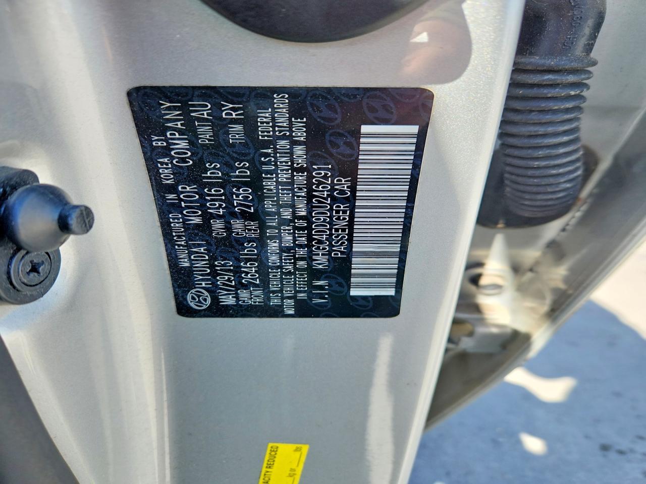 2013 HYUNDAI GENESIS 3.8L photo 12