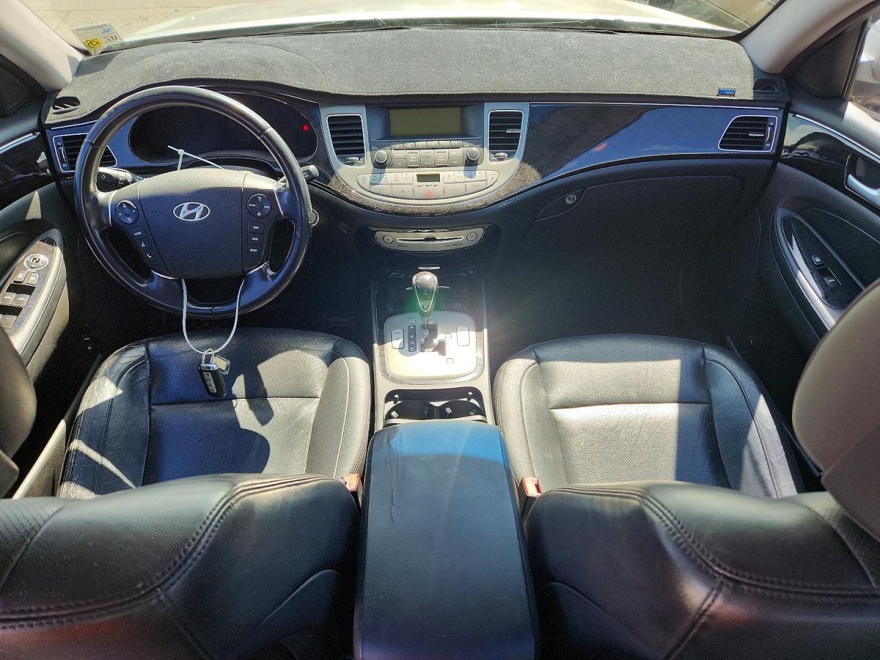 2013 HYUNDAI GENESIS 3.8L photo 8