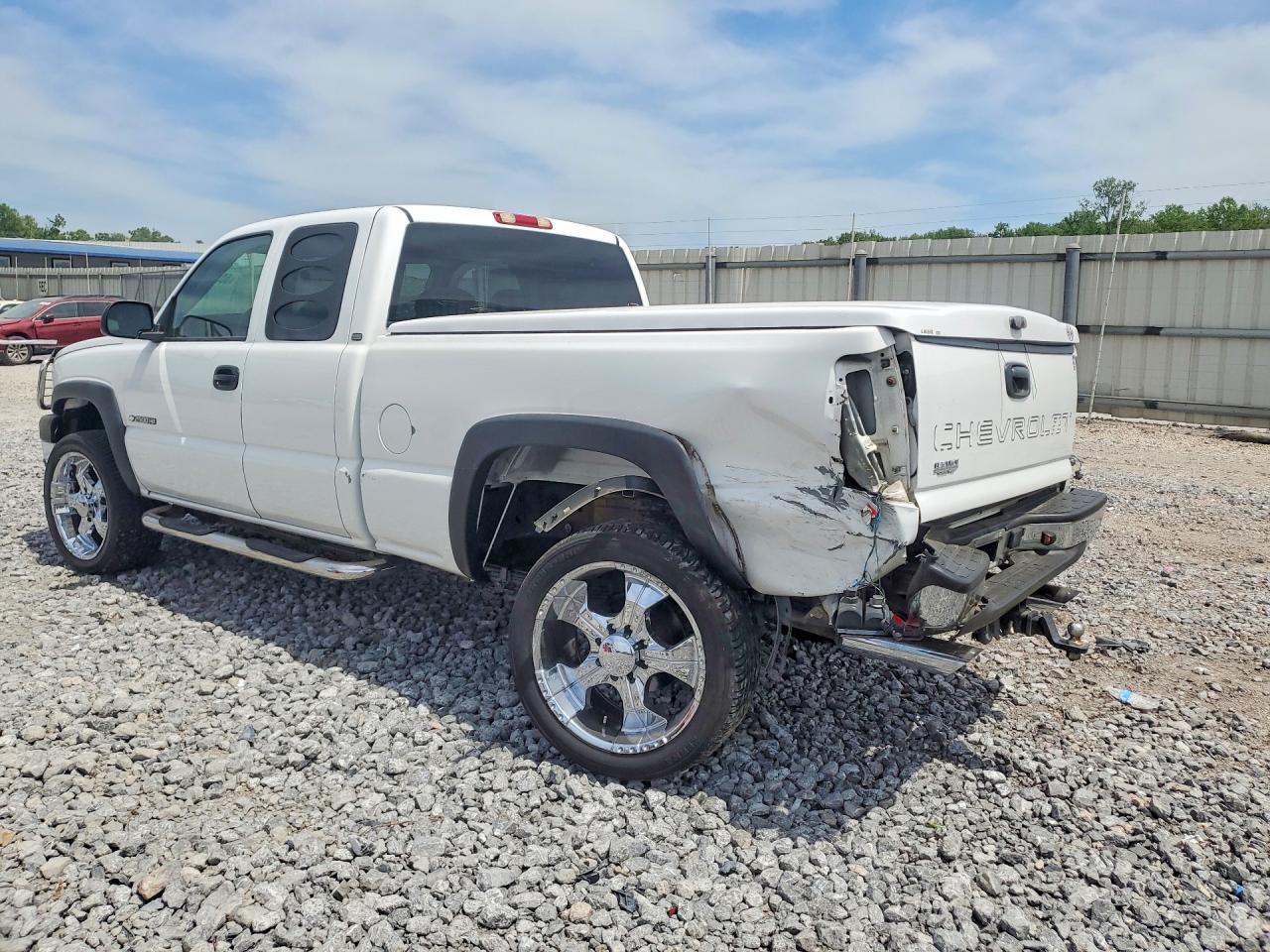 2005 CHEVROLET SILVERADO C2500 HEAVY DUTY photo 3
