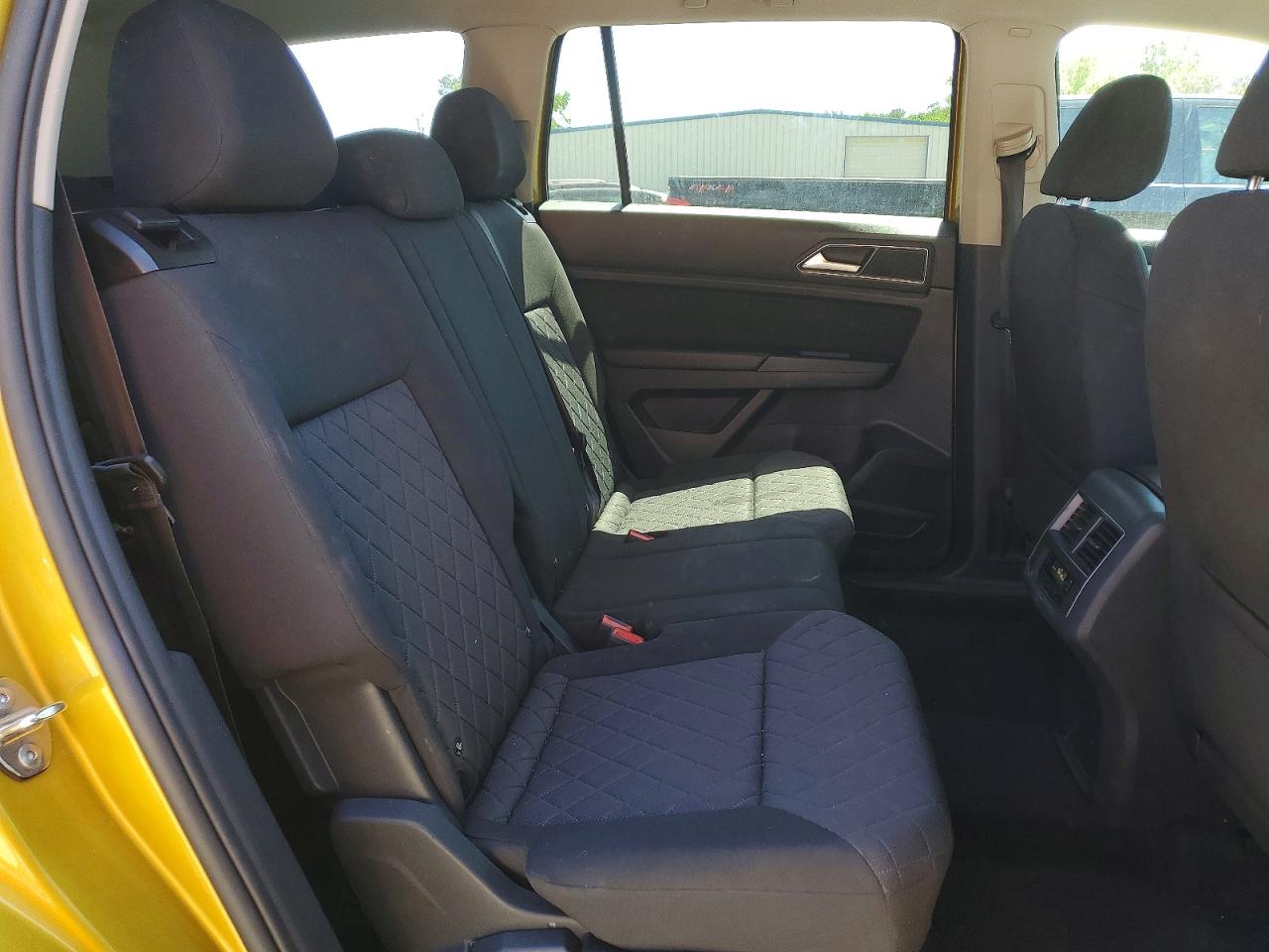 2018 VOLKSWAGEN ATLAS photo 31