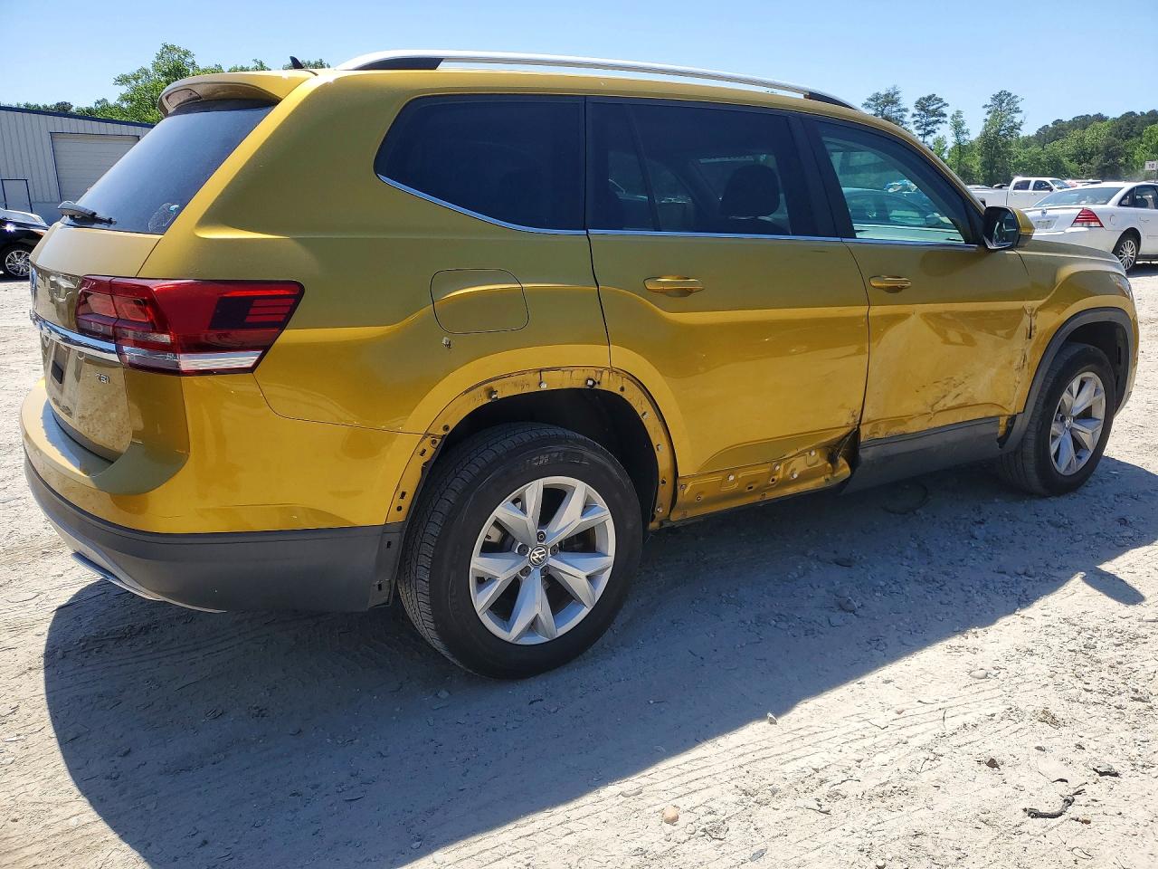 2018 VOLKSWAGEN ATLAS photo 7