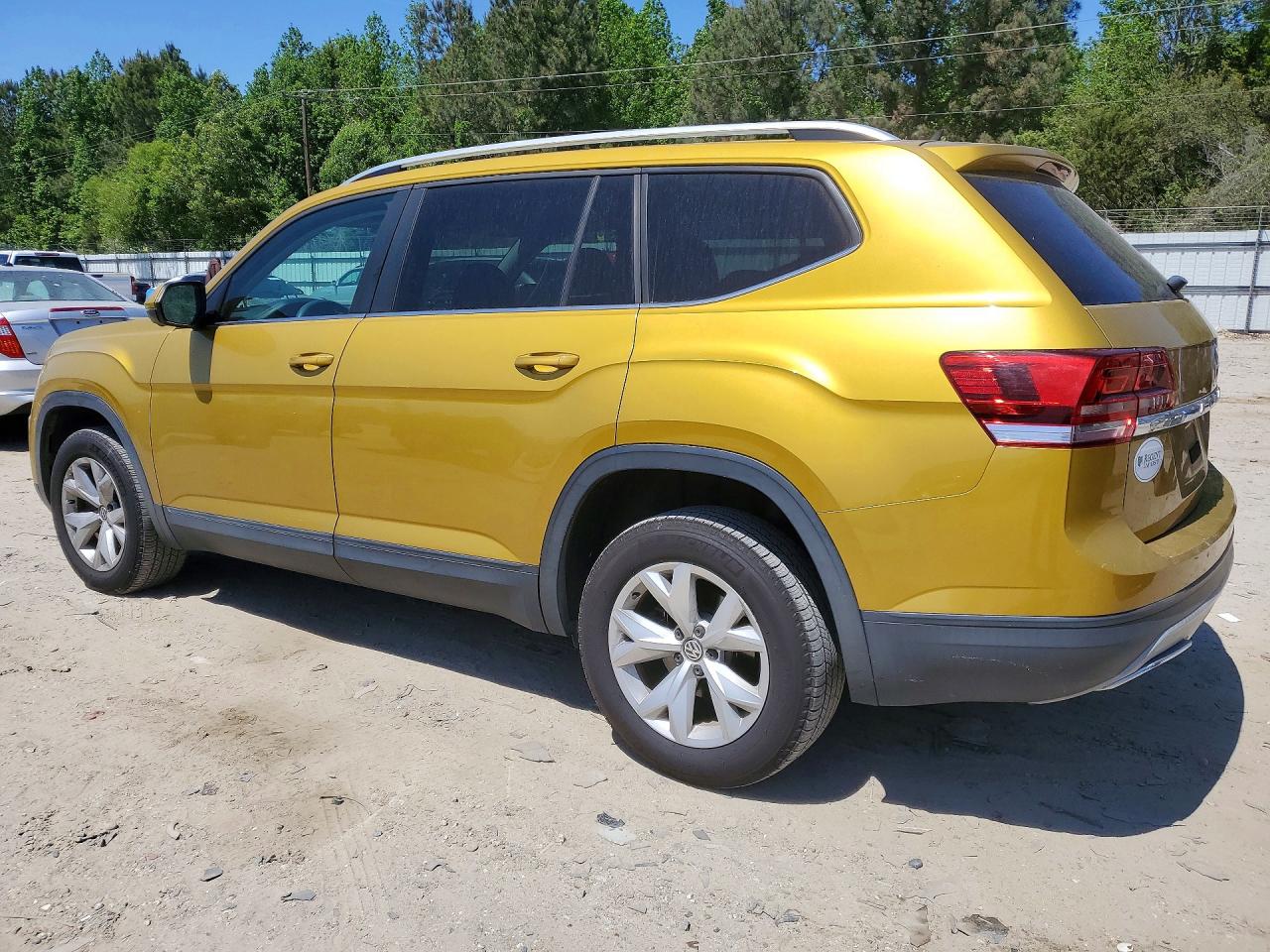 2018 VOLKSWAGEN ATLAS photo 4