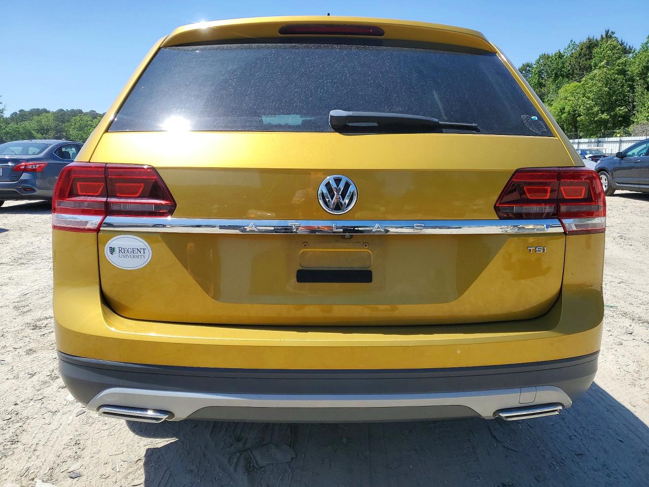 2018 VOLKSWAGEN ATLAS photo 16
