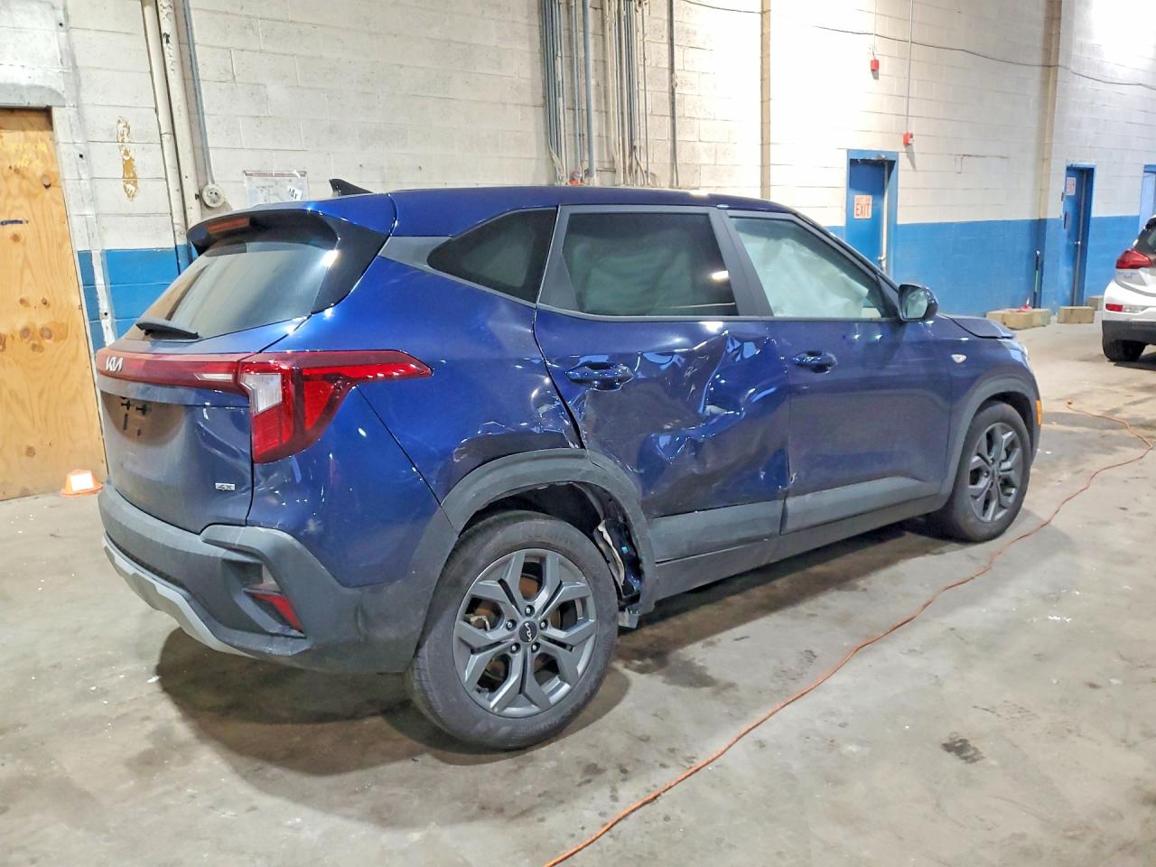 2025 KIA SELTOS LX photo 5