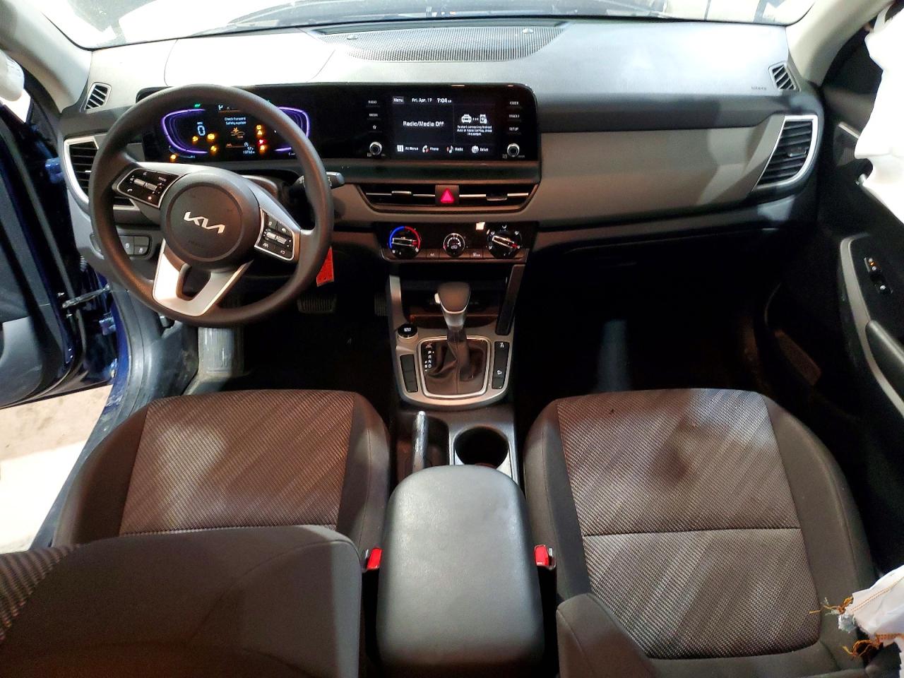 2025 KIA SELTOS LX photo 15