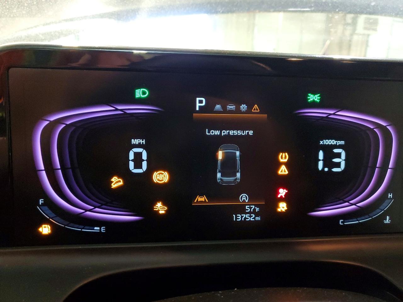 2025 KIA SELTOS LX photo 17