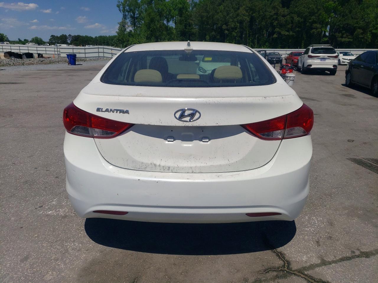 2013 HYUNDAI ELANTRA GLS photo 16