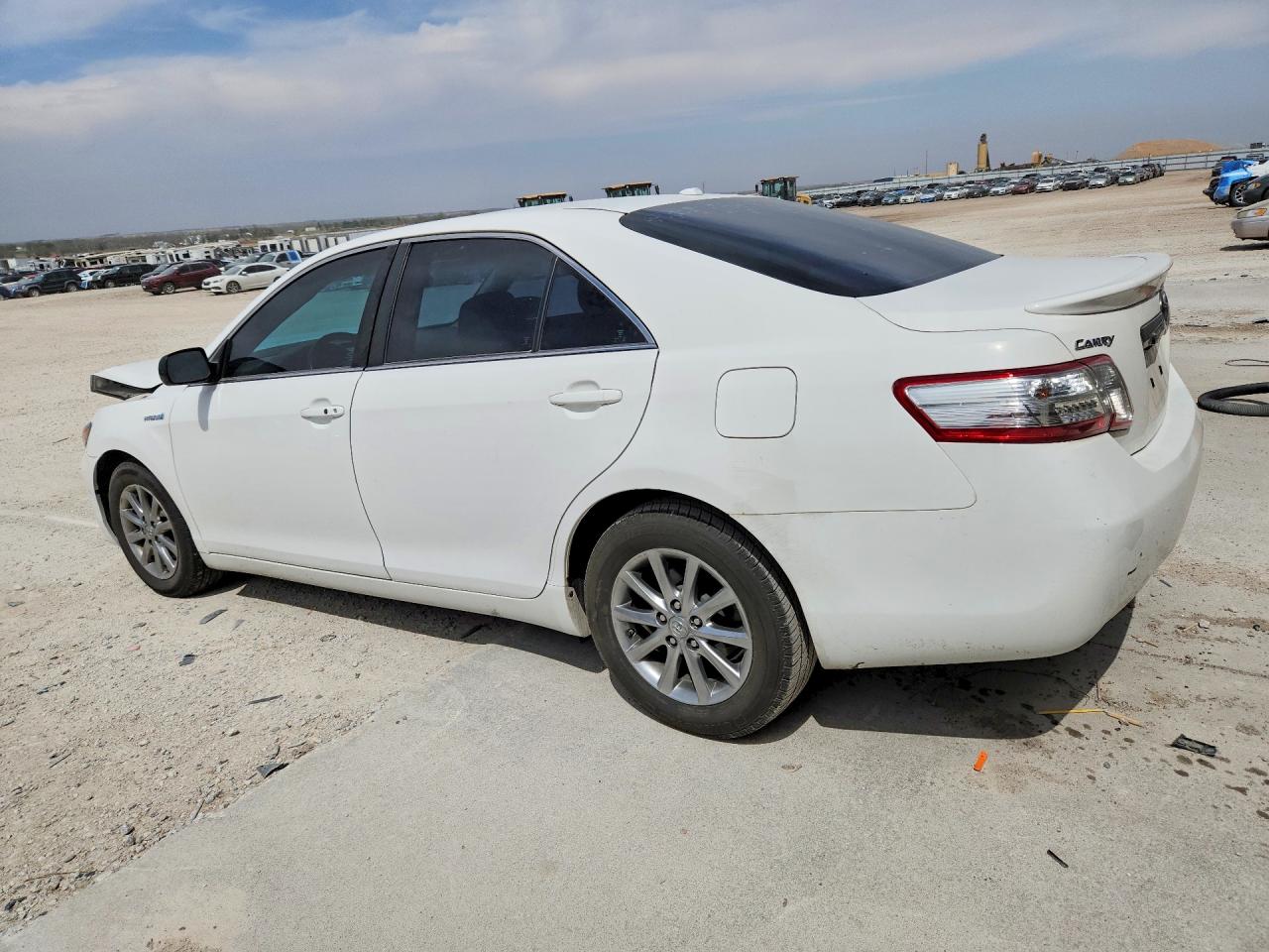 2011 TOYOTA CAMRY HYBRID photo 2
