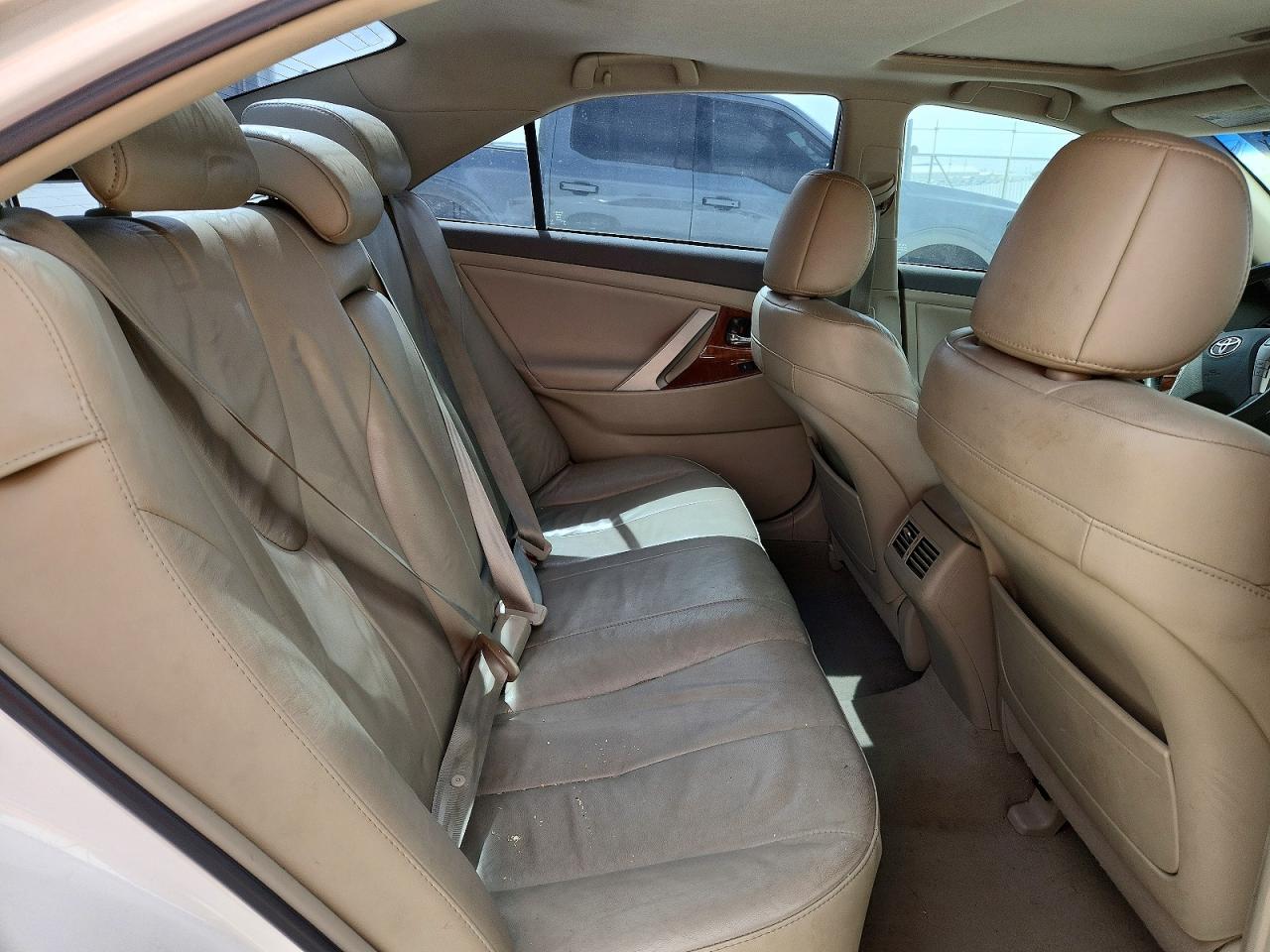 2011 TOYOTA CAMRY HYBRID photo 10