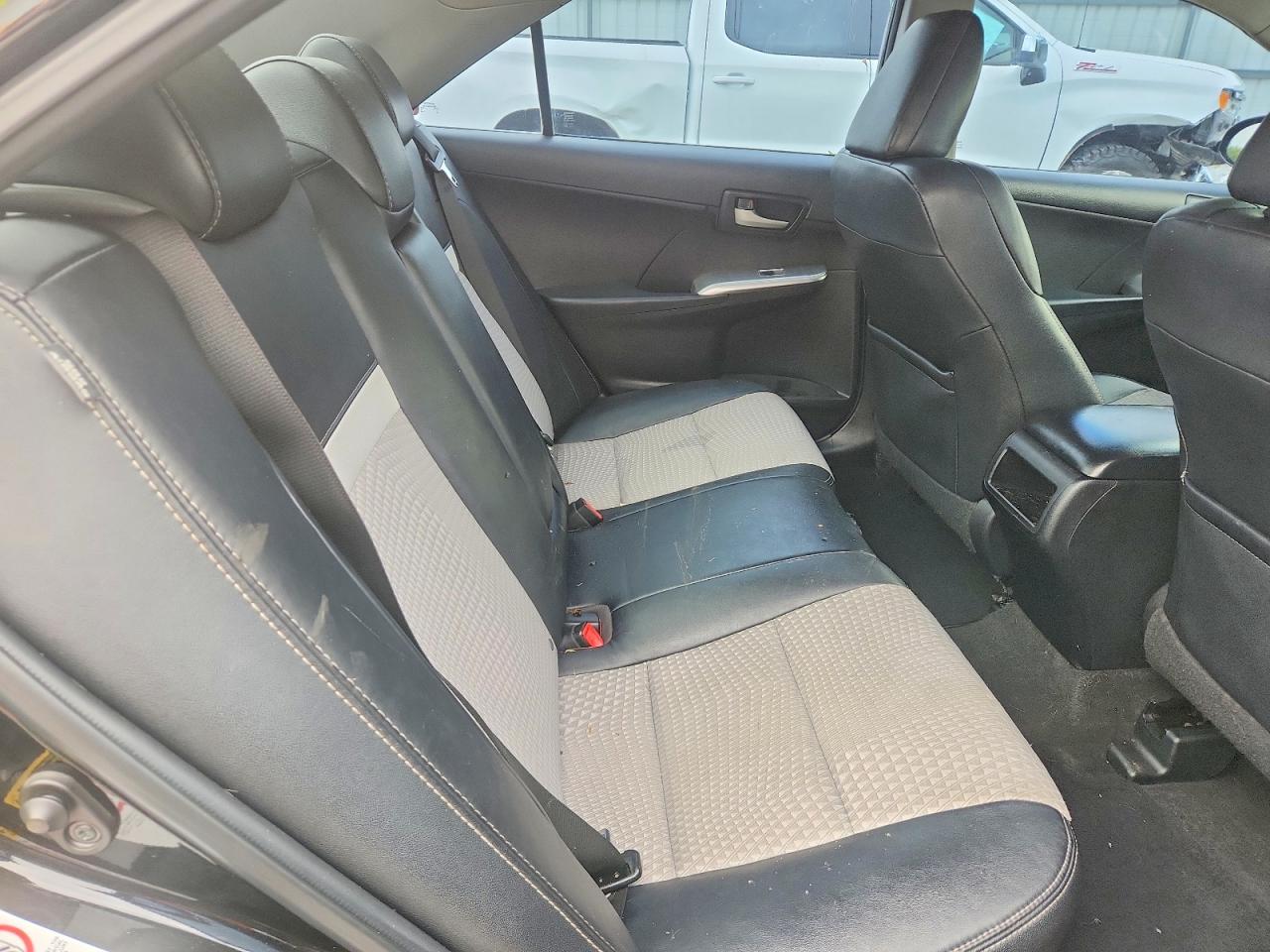 2012 TOYOTA CAMRY SE photo 28