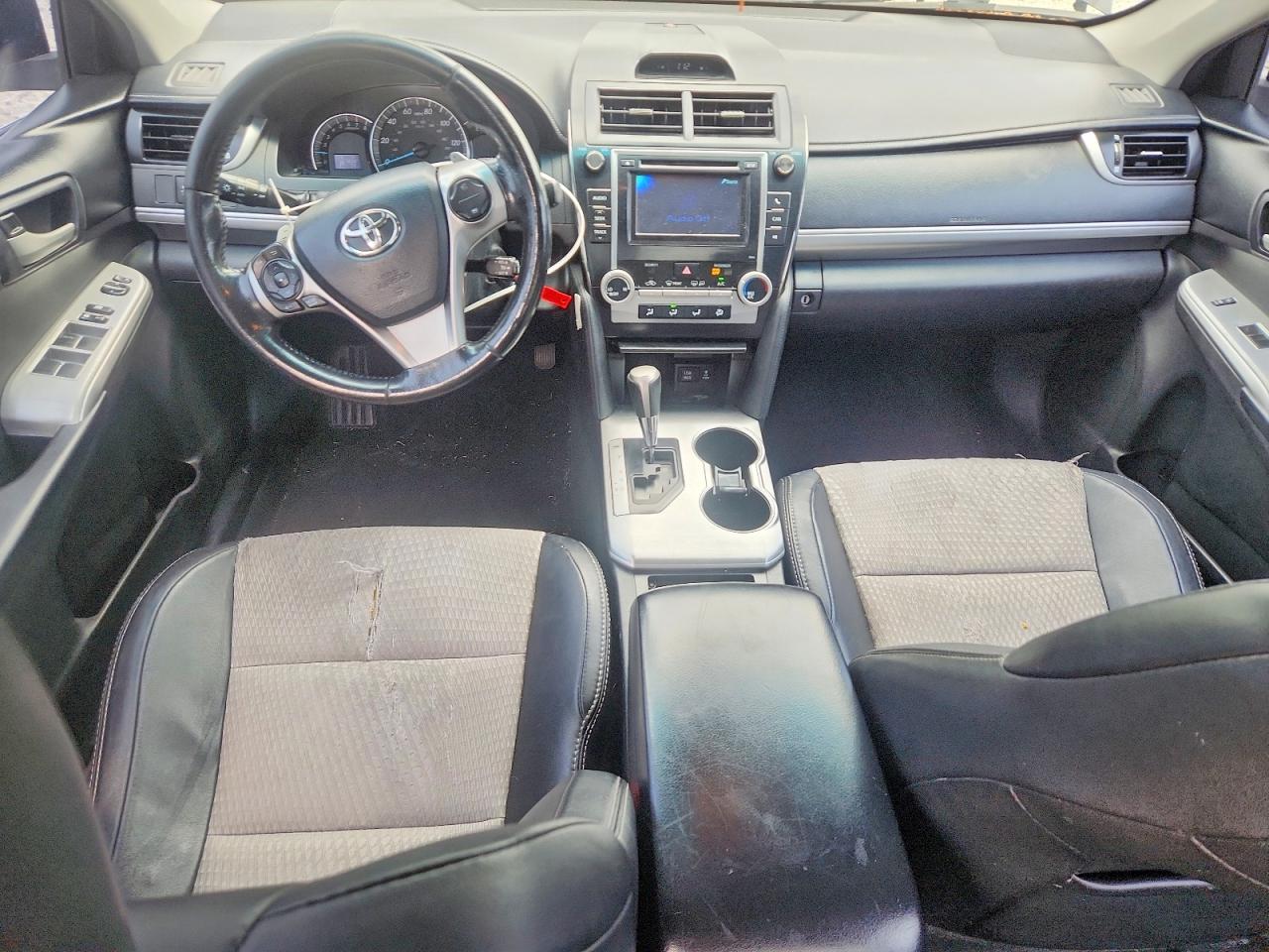 2012 TOYOTA CAMRY SE photo 22