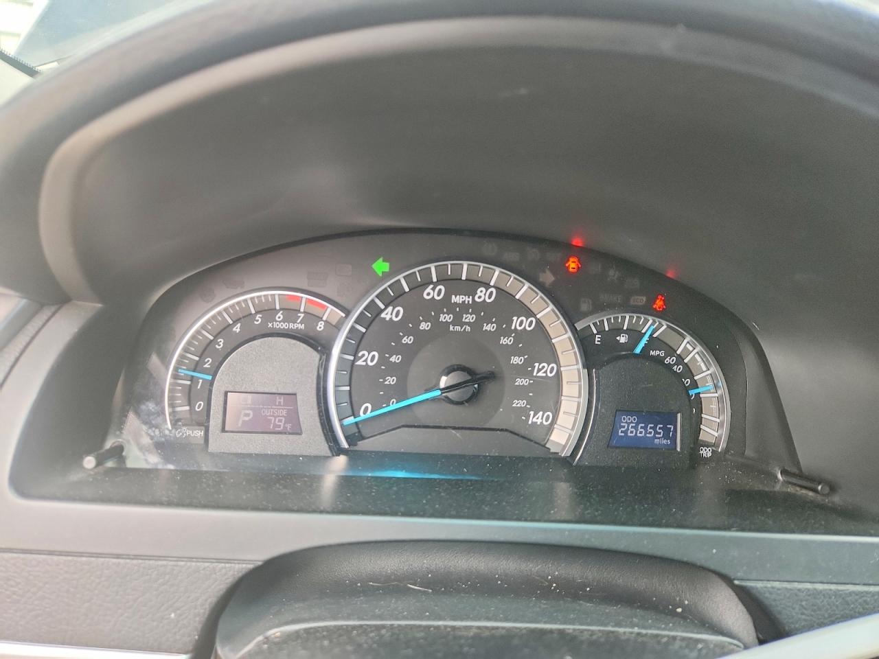 2012 TOYOTA CAMRY SE photo 25