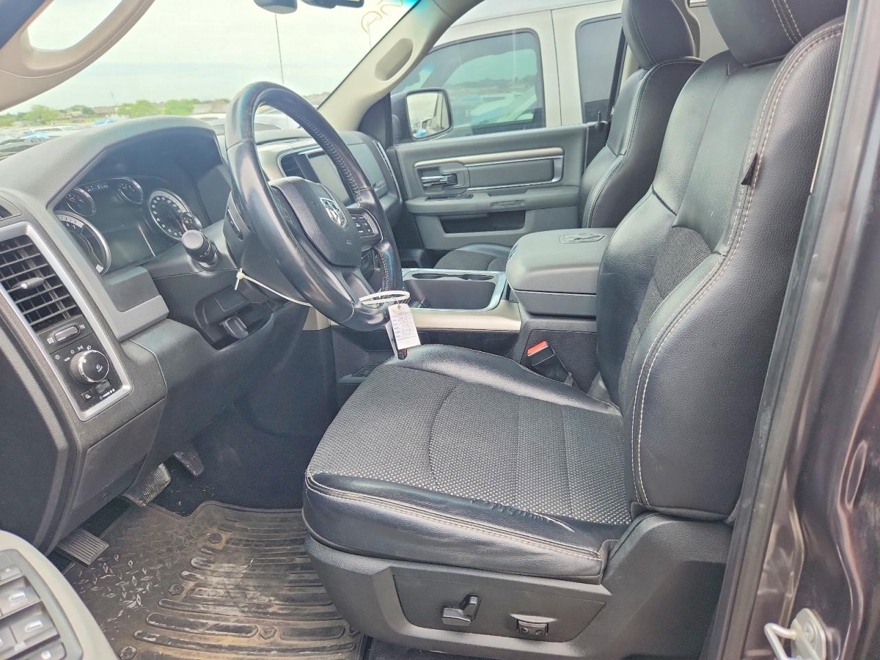 2018 RAM 1500 SLT photo 19