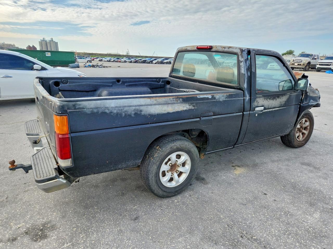 1997 NISSAN TRUCK BASE photo 5